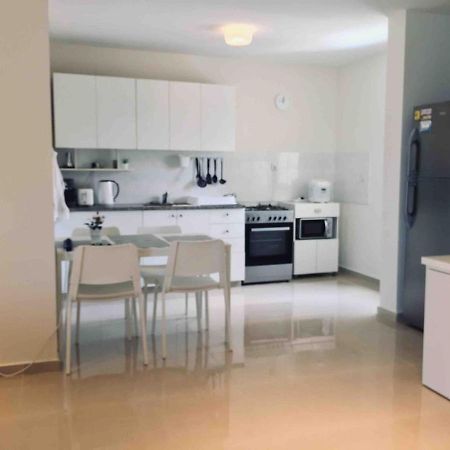 2 Bdr Nitza Appartment With Balkony Netanja Buitenkant foto